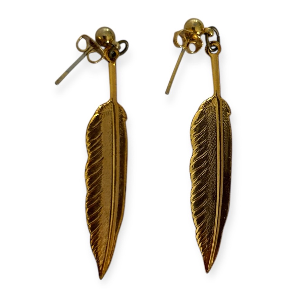 Vintage 80’s Gold Tone Feather Drop Earrings - Picture 2 of 14